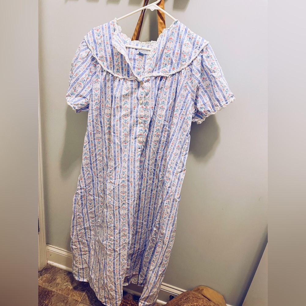 Lanz of Salzburg Women's Nightgown 100% Cotton Flowers Hearts Lace Pink Blu Sz L